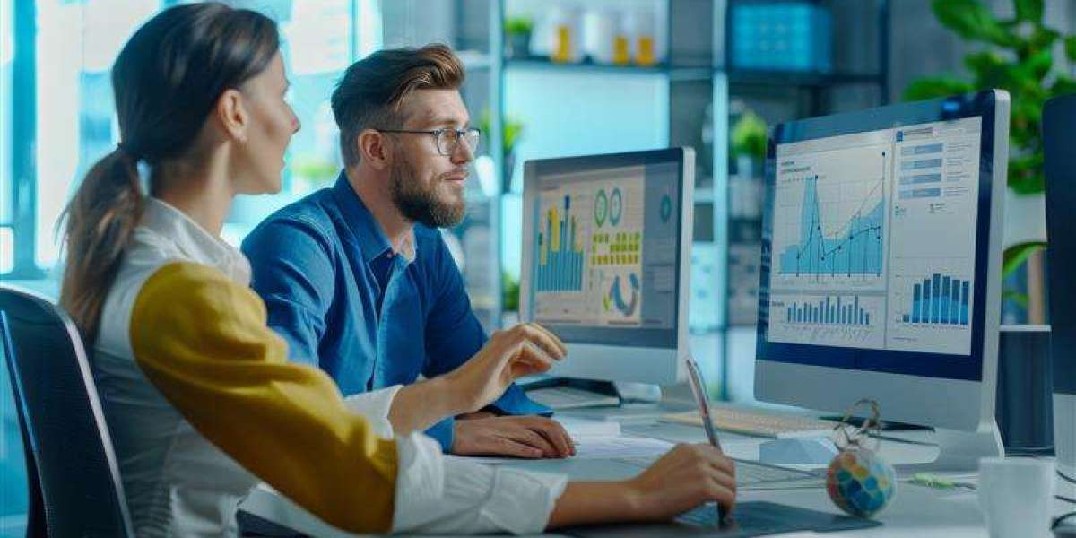 What Is the Difference Between a Data Analyst and a Data Scientist?