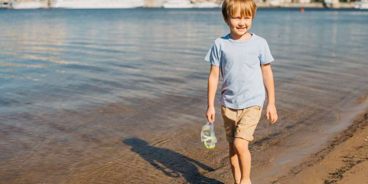 Kids Swimsuit Guide 2026: Safety & Quality | Wave Zone Swim