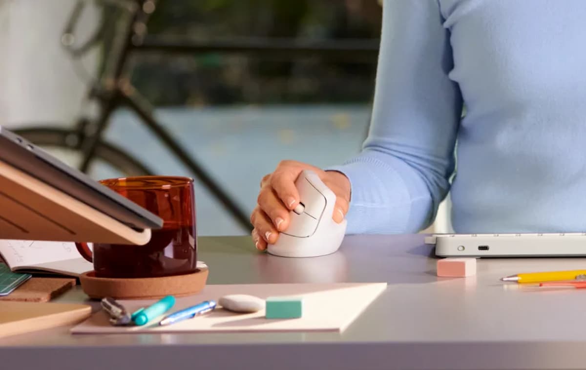 Is a Vertical Mouse Right for You? Everything You Need to Know – Wandering Mind Laboratory