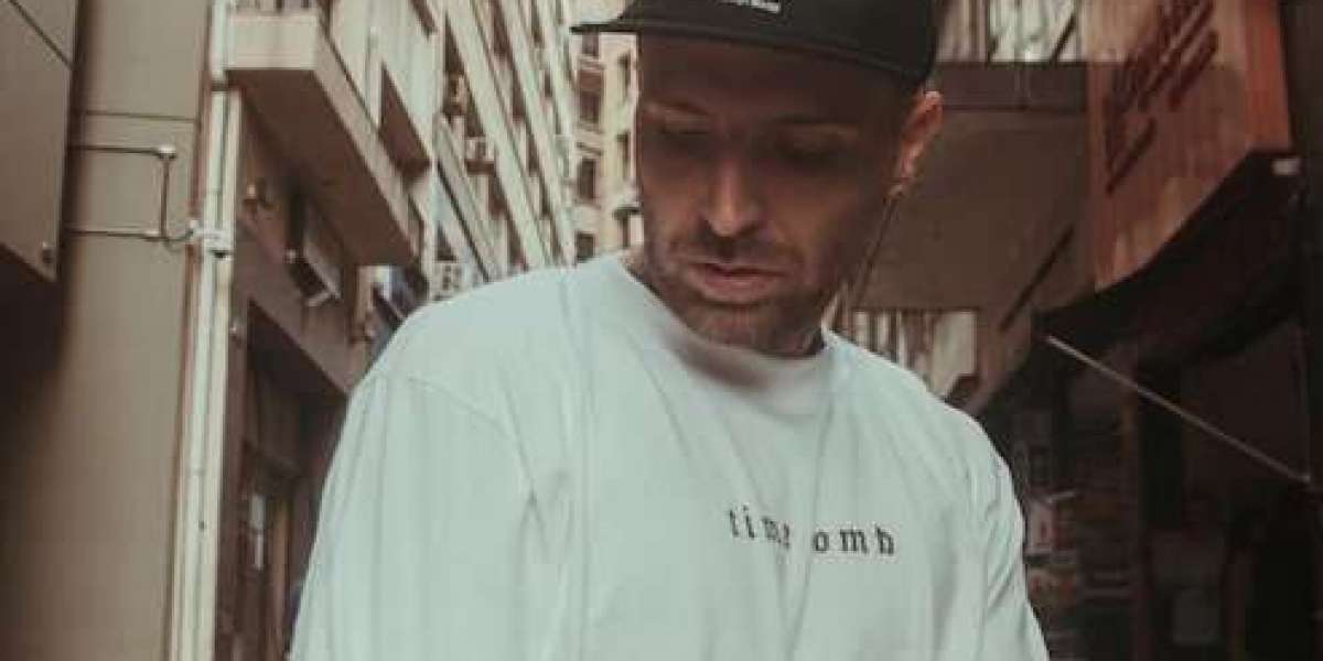 The Psychology of Color in Streetwear T Shirts