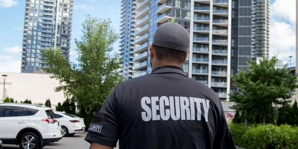 Why Apartment Complexes Need Security Guards During Fumigation