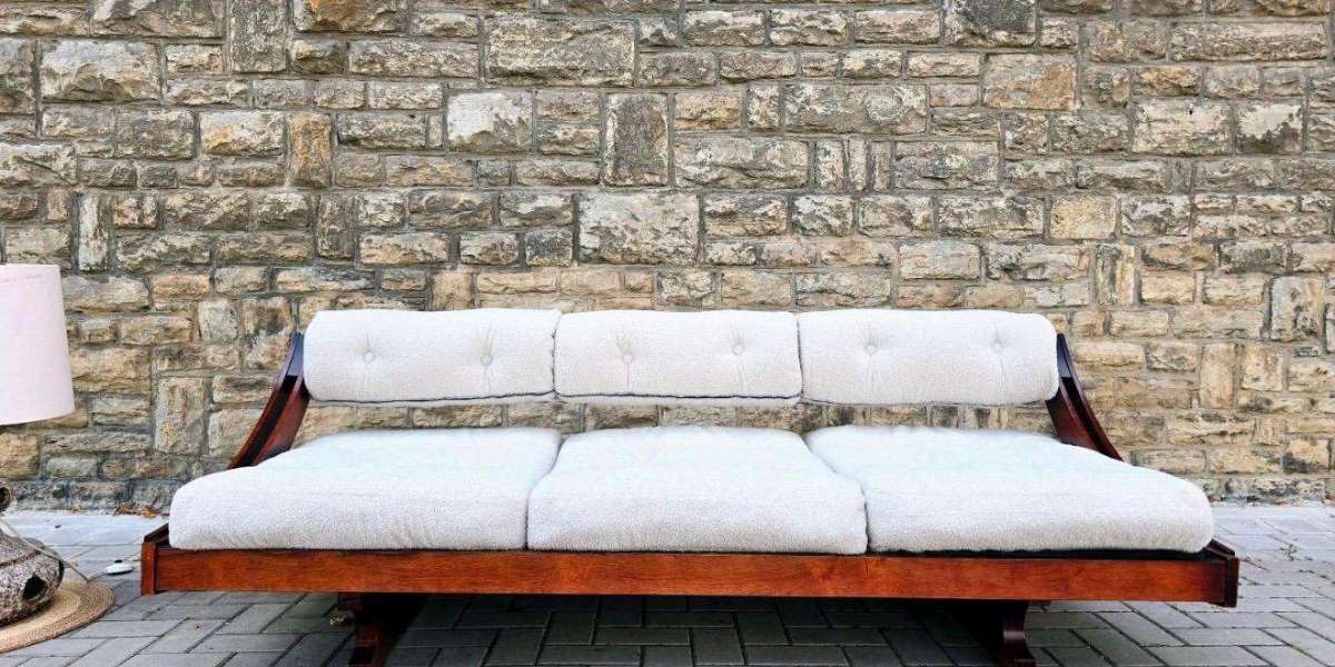 Italian Mid-Century Gianni Songia Daybed