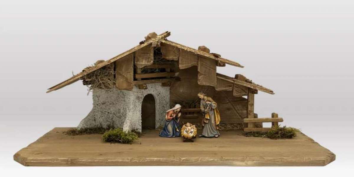 Die Seele Südtirols im Holz – wie Jahrhunderte Tradition in jede Figur eingraviert sind
