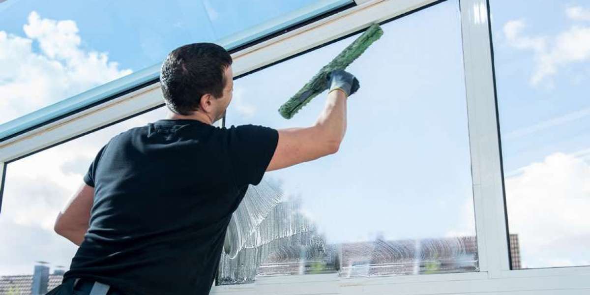 Commercial Window Cleaning Dallas TX: Keep Your Business Bright and Welcoming