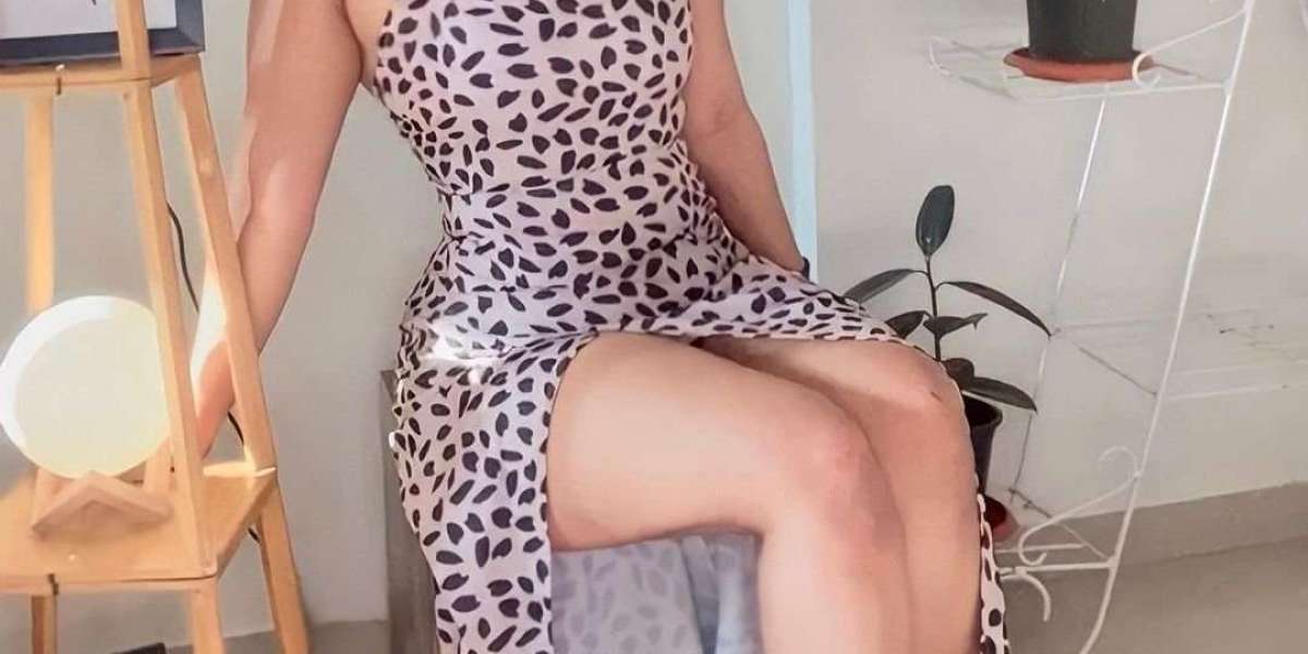 Pakistani Escort In Dubai	+971528460910