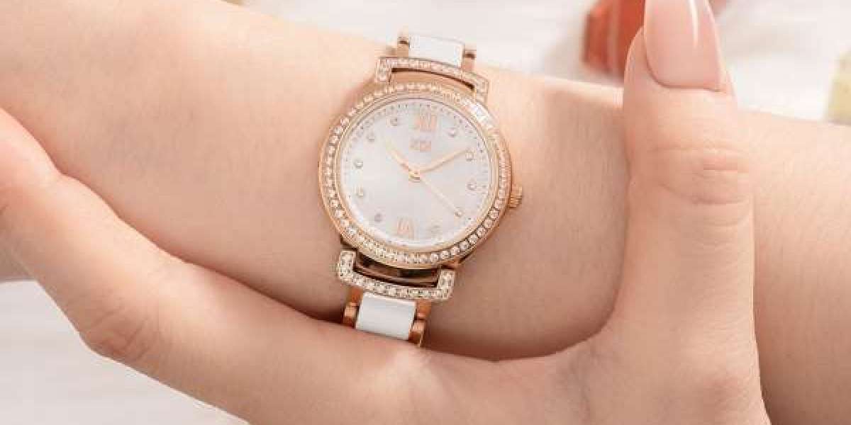 Tổng hợp giá bán đồng hồ đeo tay có thiết kế đẹp và bền