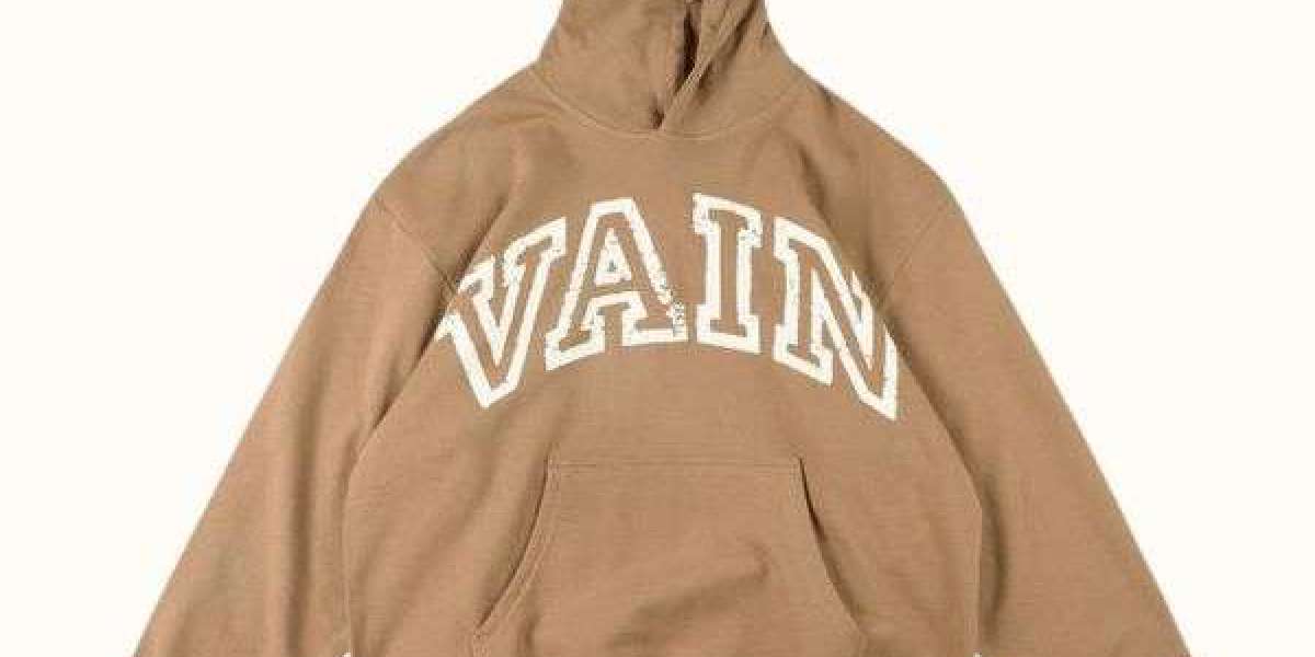 Stand Out in Streetwear with Saint Vanity and Ksubi Jeans Styles