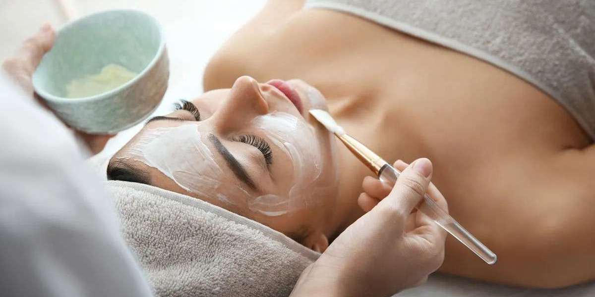 Facials & Dermaplaning in London Ontario