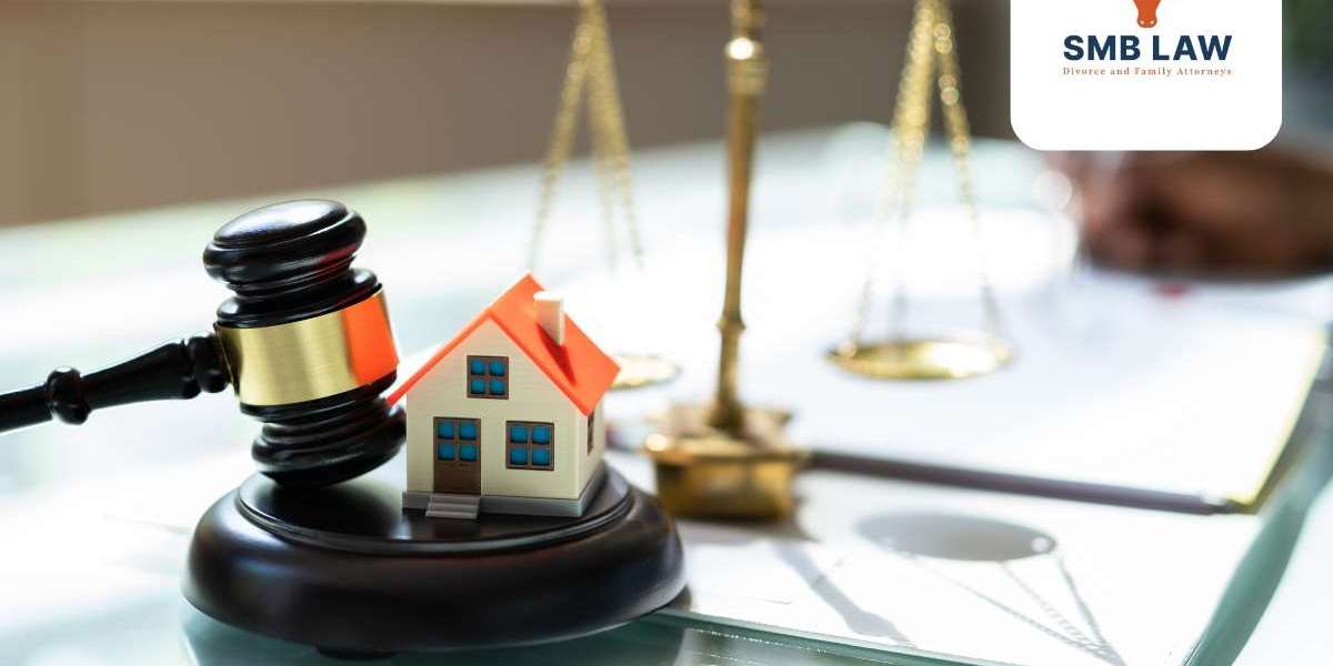 How an Austin Divorce Lawyer Makes the Divorce Process Easy?