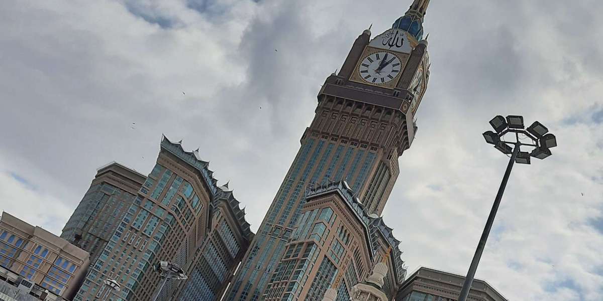 Book 2026 Clock Tower Umrah Packages with Qalam Travels