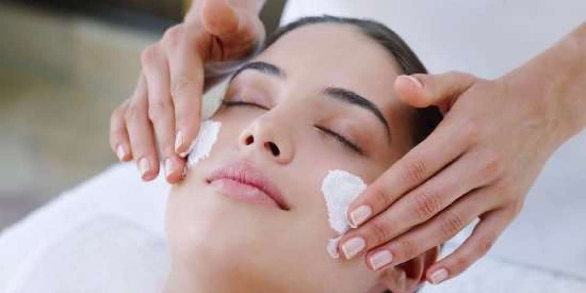 Benefits of Hydrafacial for skin in Riyadh’s dry climate