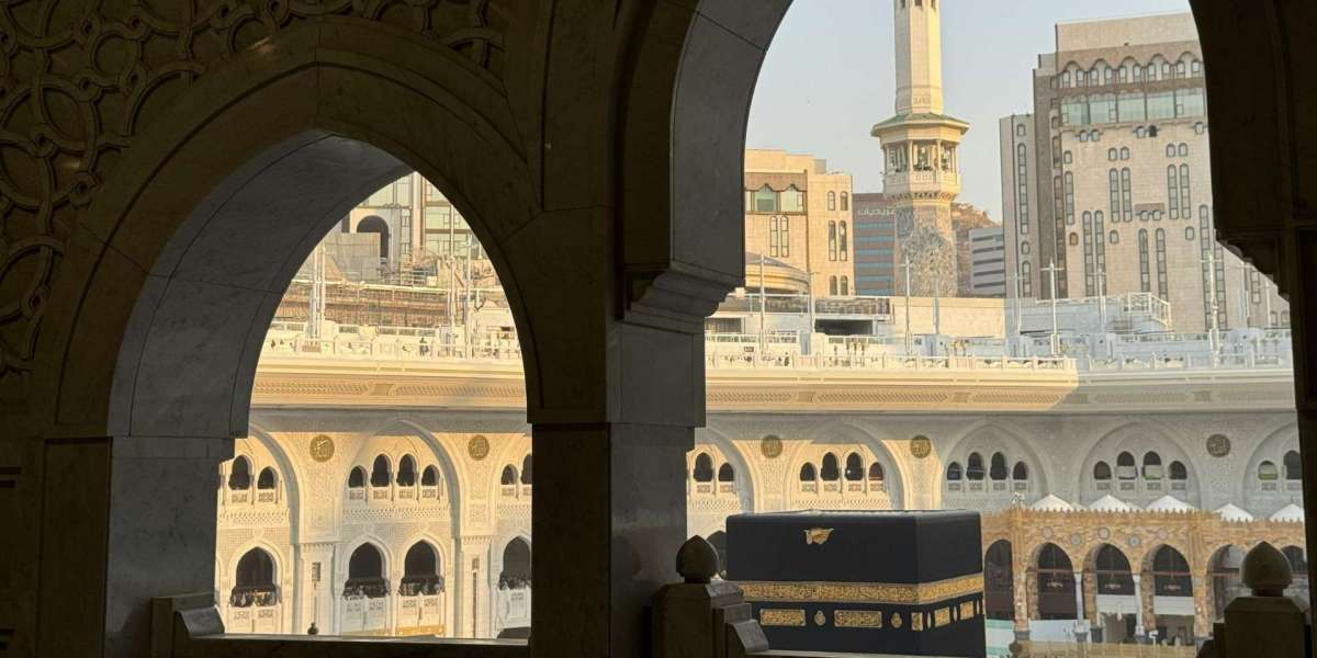 Plan Your Journey: 4 Star Deluxe Umrah Package 2026