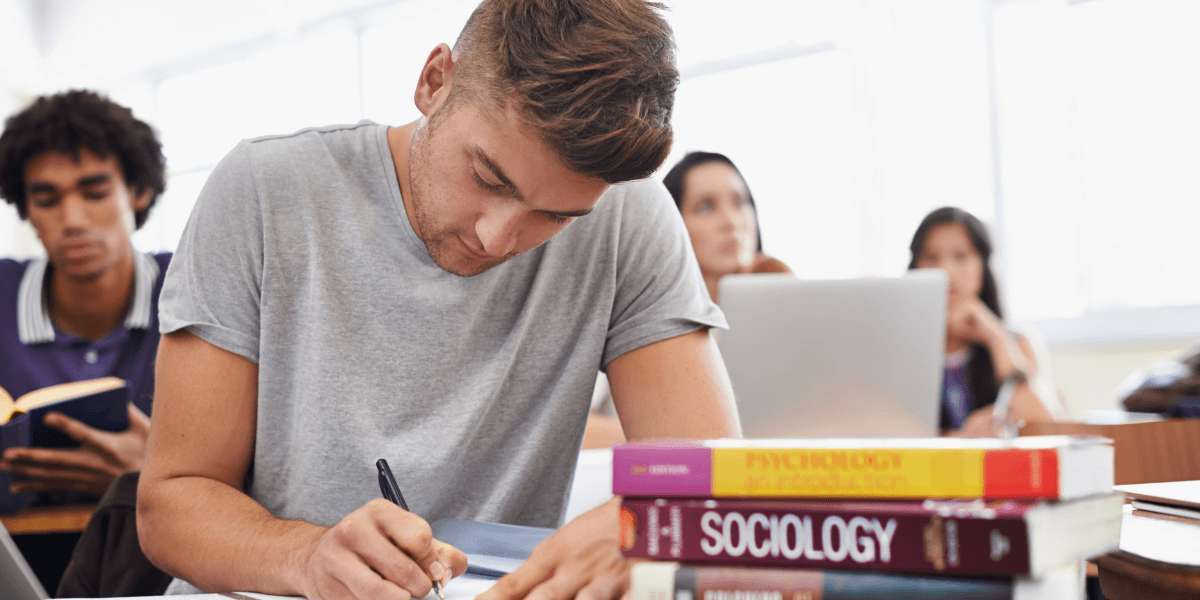 Improve Your Band Score with a Training Institute for IELTS Exam UAE