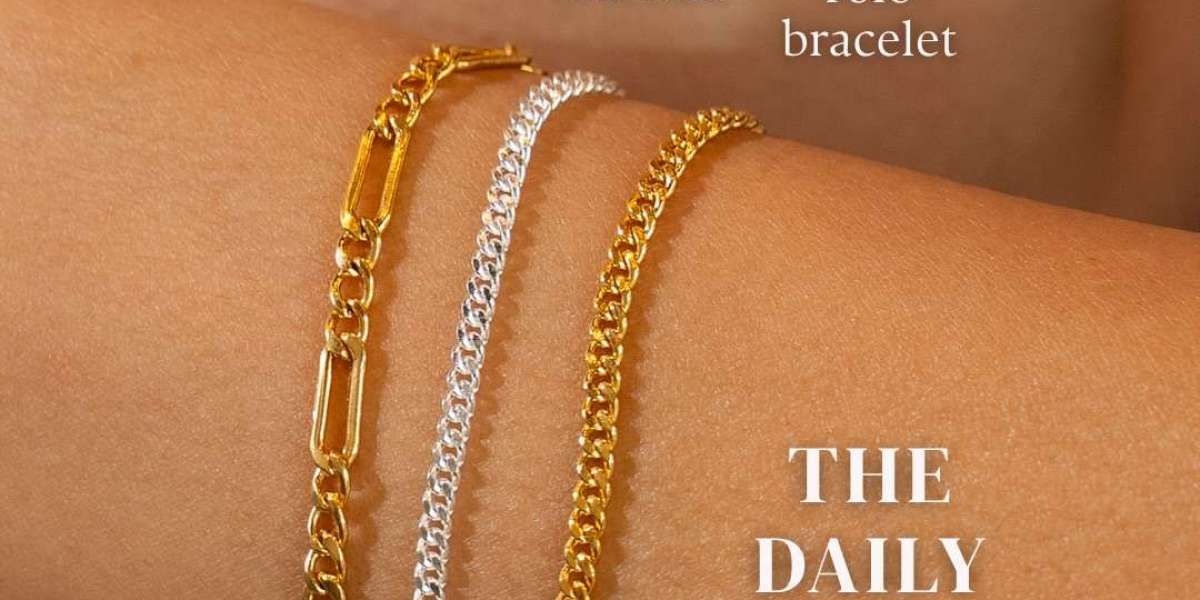 Permanent Bracelets vs. Traditional Bracelets: Pros and Cons