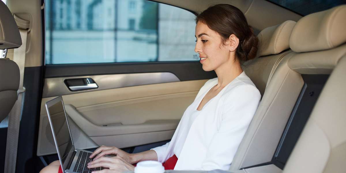 Travel Comfortably with Reliable Leamington Spa Taxi Service