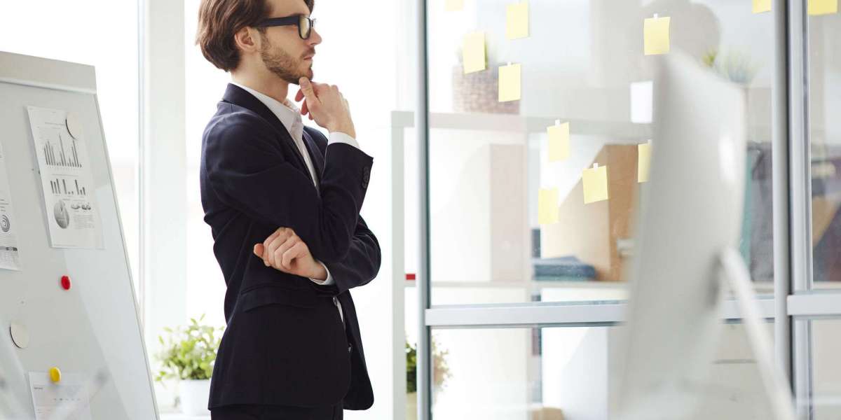 Defining the Modern CX Thought Leader: Strategy Over Software