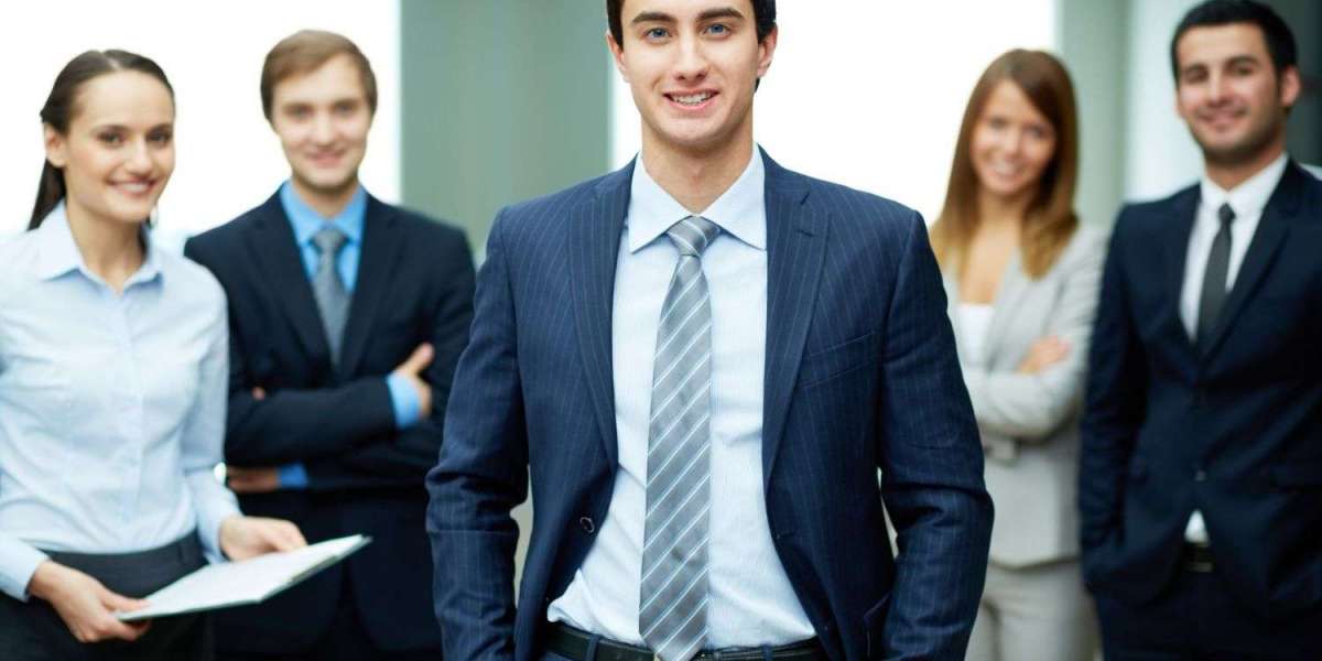 What Does a Best Career Coach Actually Do for Working Professionals Who Are Ready to Grow?