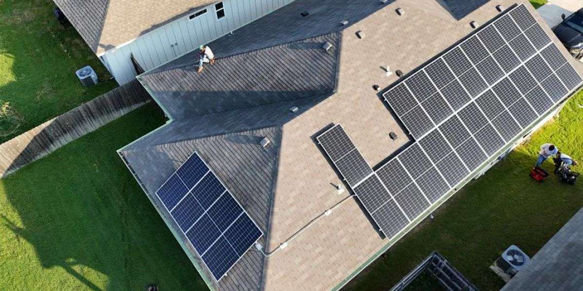 Maximizing Efficiency: Regular Solar Panel Repair and Maintenance Tips for Homeowners