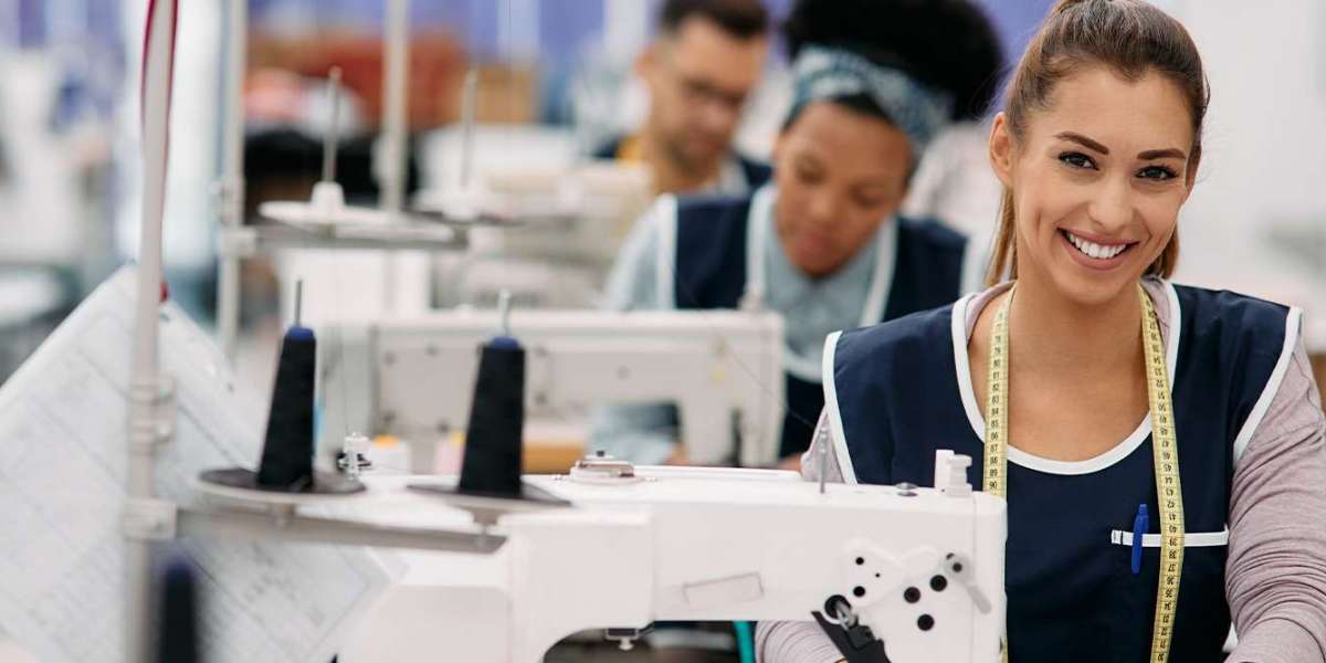 Apparel Manufacturers in Assisting Fashion Brands
