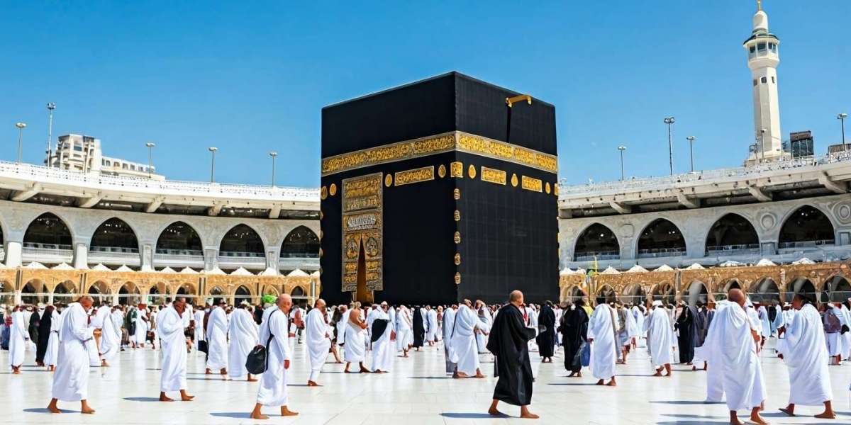 First-Time Umrah from London: Essential Planning Guide