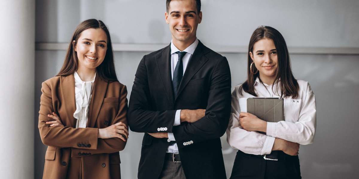 Why Choosing Professional Immigration Consultants in Noida Can Simplify Your Global Journey