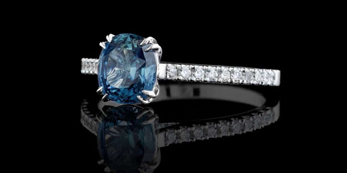 Unique Wide Band Diamond Rings: A Bold Choice for Modern Jewelry Lovers