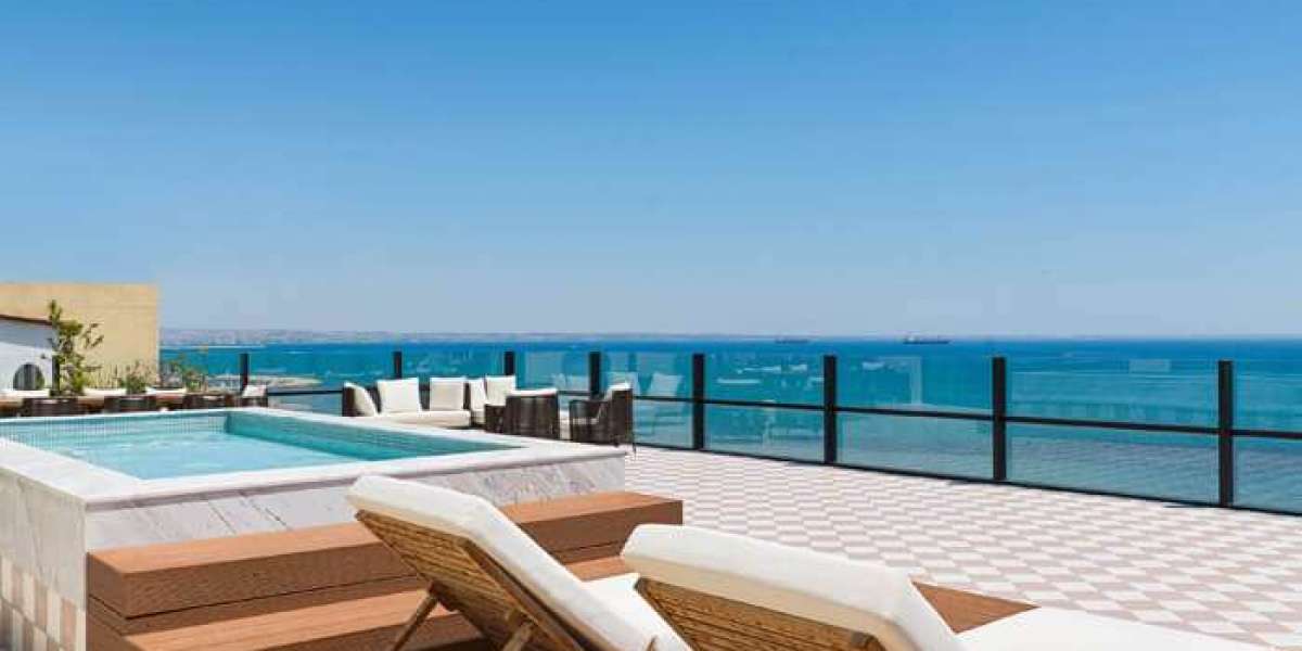 SPACIOUS SERVICED SUITES IN LARNACA 