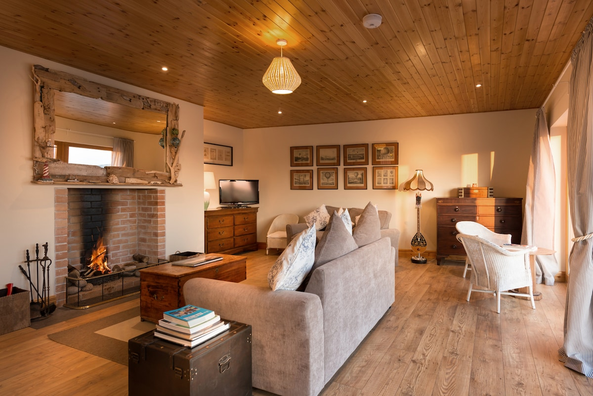 Airbnb Clifden Escapes For Relaxed Coastal Living – Dolphin Beach