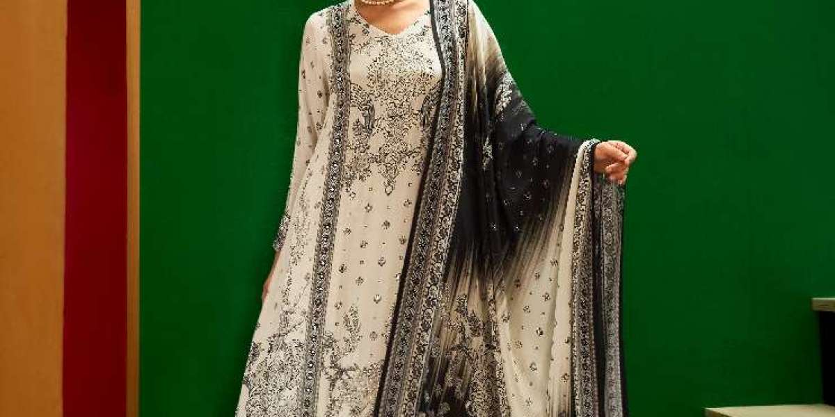 Ethnic Fashion Mistakes Women Make During Wedding Season
