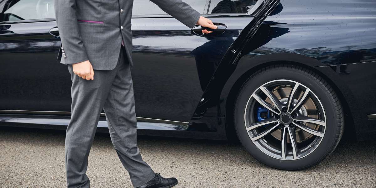 Courier Chauffeur Services in Central London Guide