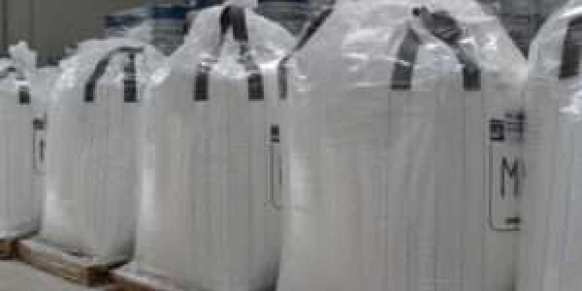 How a Chemical Packaging Service Improves Safety in Industrial Workplaces