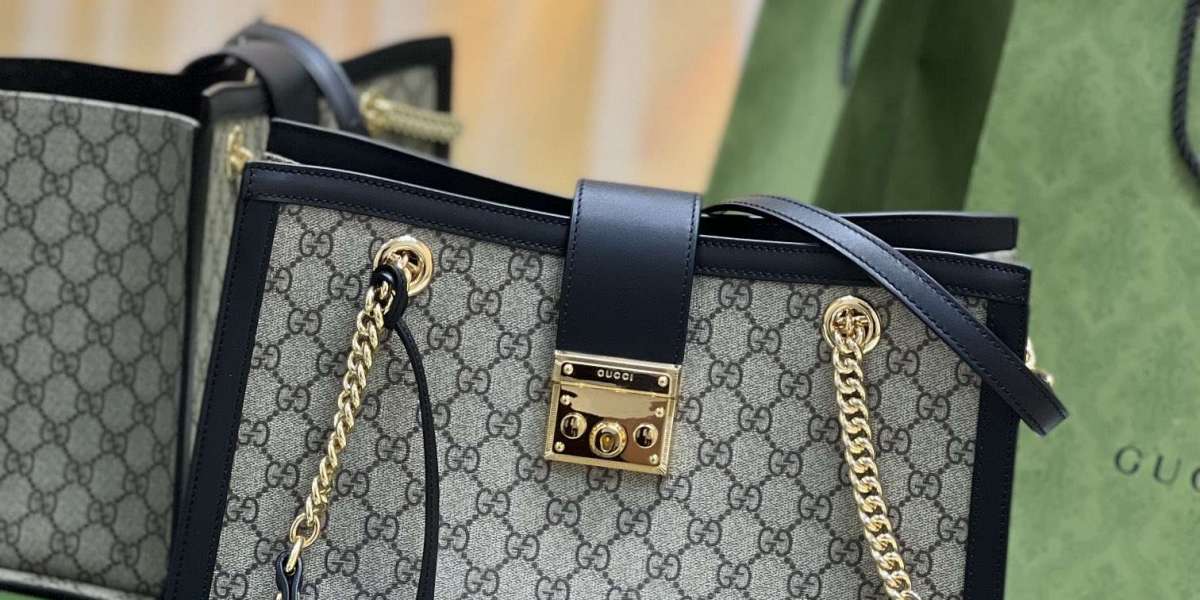 The Handbag with Snake Head: A Timeless Icon of Power and Myth